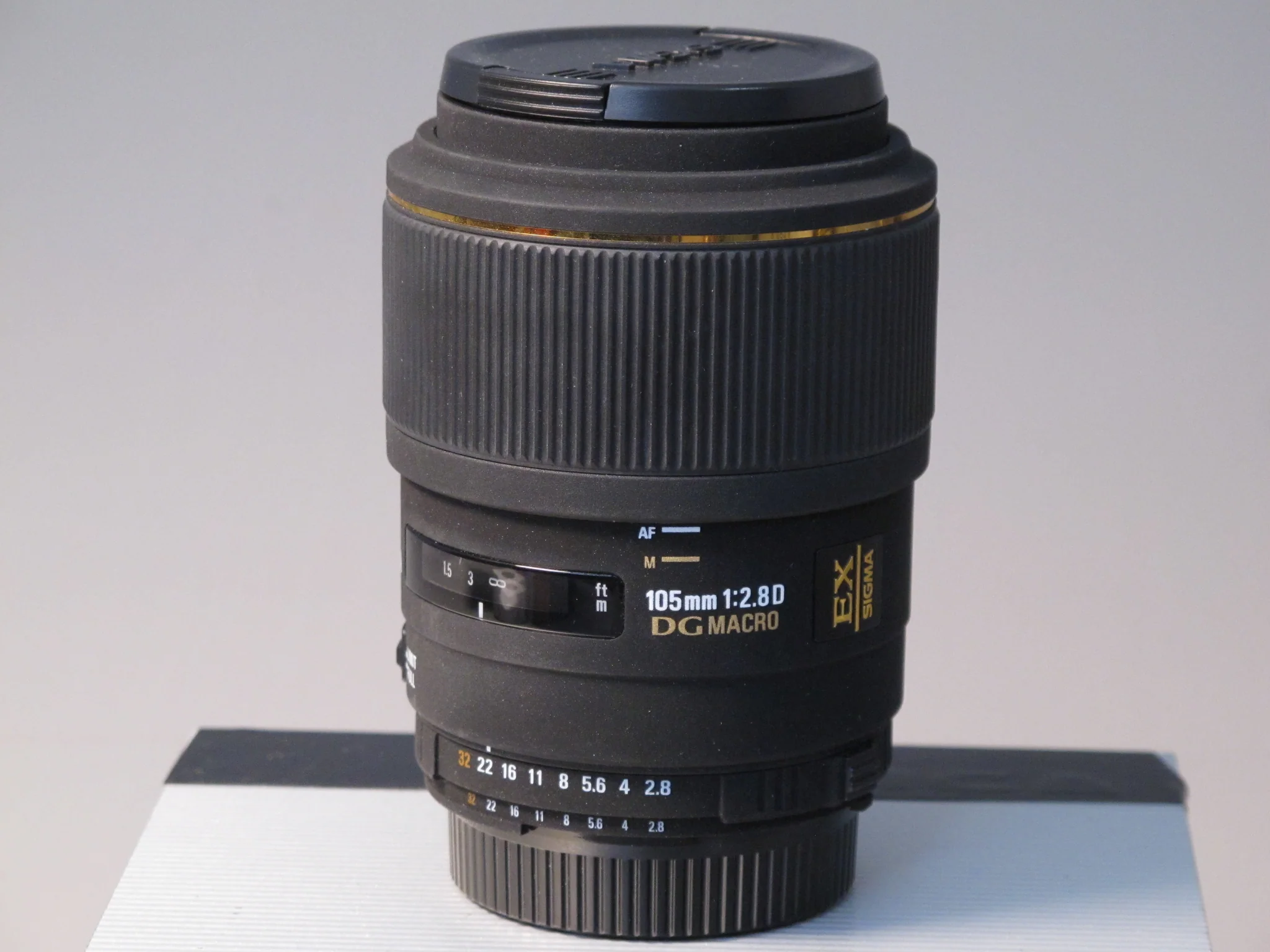 SIGMA EX 105mm f2.8 D MACRO NIKON F用 Sigma 105mm F2.8 EX HSM OS macro 1:1 Obiectiv pentru Nikon FX